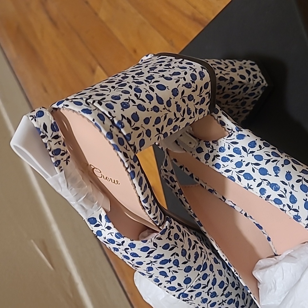 SOLD J.Crew Liberty Slingback Pump - Picture 2 of 8
